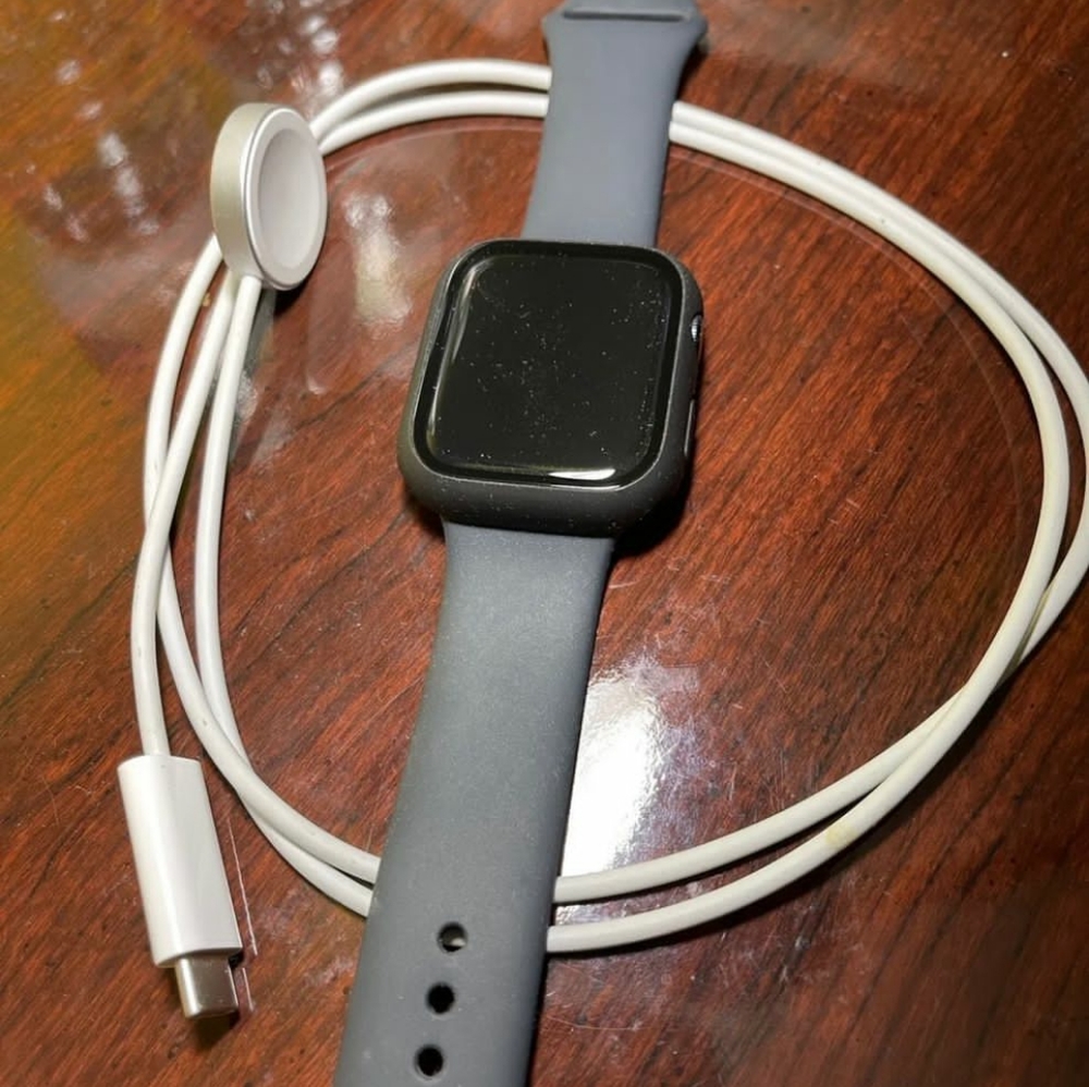 Apple Watch Series 7 45mm Aluminum Case with Sport Band - Midnight, Regular (GPS